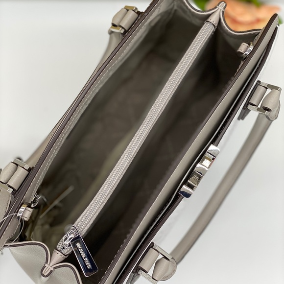 MICHAEL KORS MOTT LARGE SATCHEL BRIGHT WHITE LEATR - Picture 9 of 16